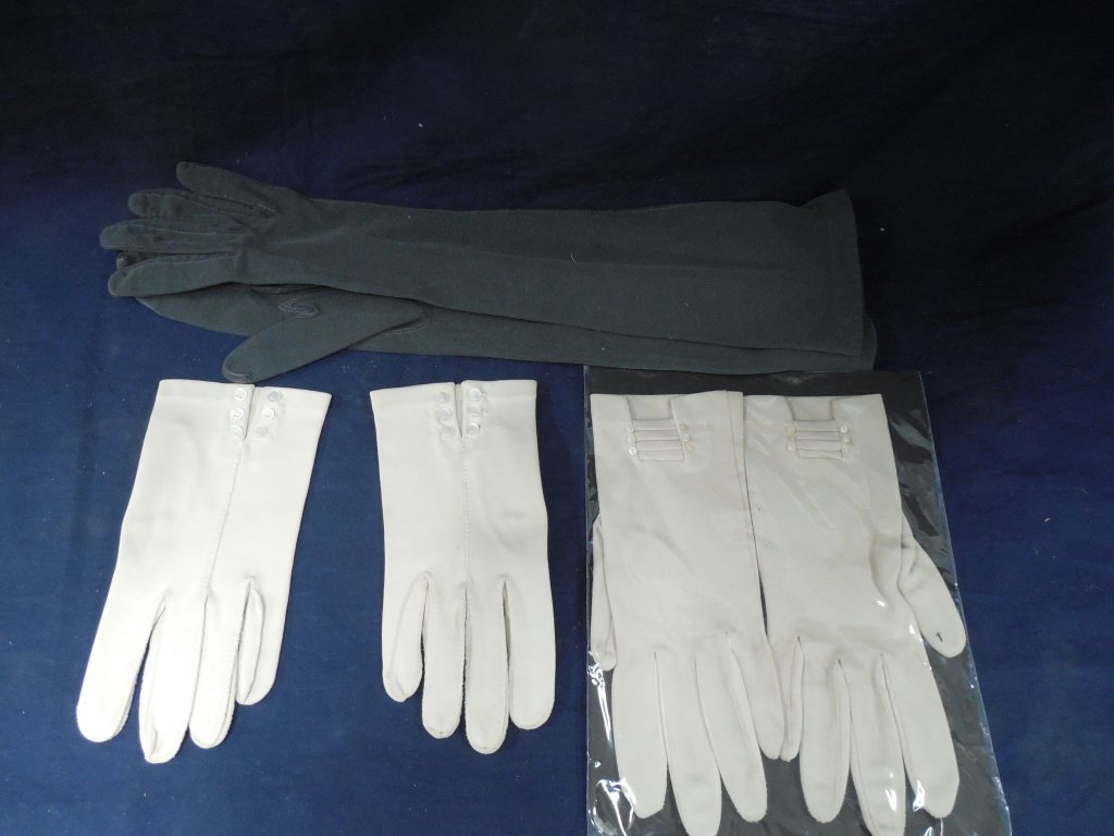 VINTAGE GLOVES (3 PAIR): VINTAGE GLOVES (3 PAIR) 2 SHORT WITH BUTTON TRIM AND ONE PAIR OF GRAY DAWNELLE NYLON LONG GLOVES