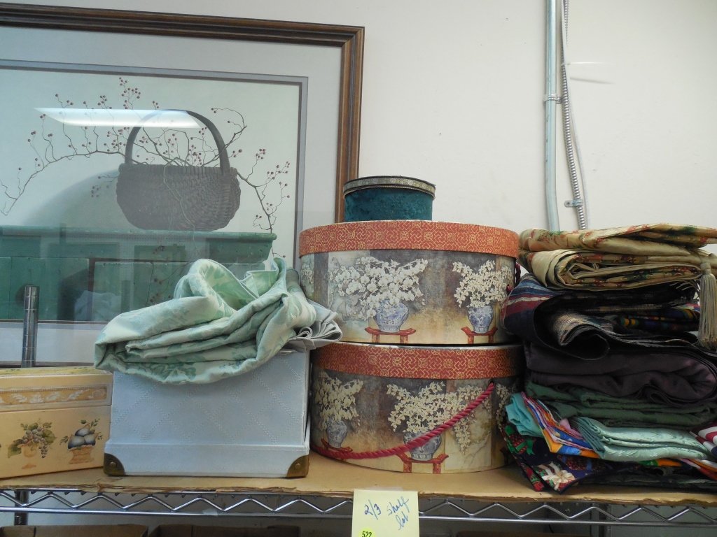 DECOARTIVE BOXES AND LINEN: DECOARTIVE BOXES AND LINEN TABLE CLOTHS, NAPKINS, & FABRIC PIECES