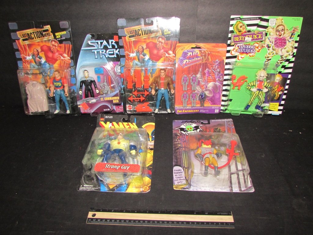 ASSORTED COLLECTIBLE ACTION FIGURES (7): ASSORTED COLLECTIBLE ACTION FIGURES (7) ALL ARE IN ORIGINAL PACKAGING, (2) THE LAST ACTION HERO, BEETLEJUICE, LITTLE DRACULA, X-MEN, STAR TREK, & AIR RAIDERS