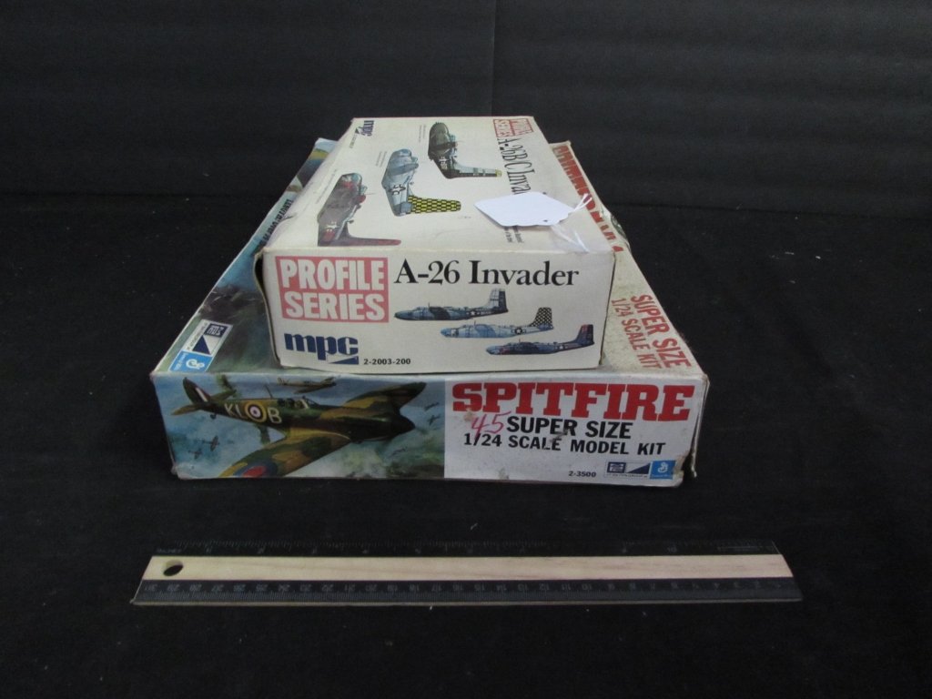 2 VINTAGE PLASTIC AIRCRAFT MODEL KITS: 2 VINTAGE PLASTIC AIRCRAFT MODEL KITS A-26 INVADER & SPITFIRE 45 SUPER SIZE MODEL KIT