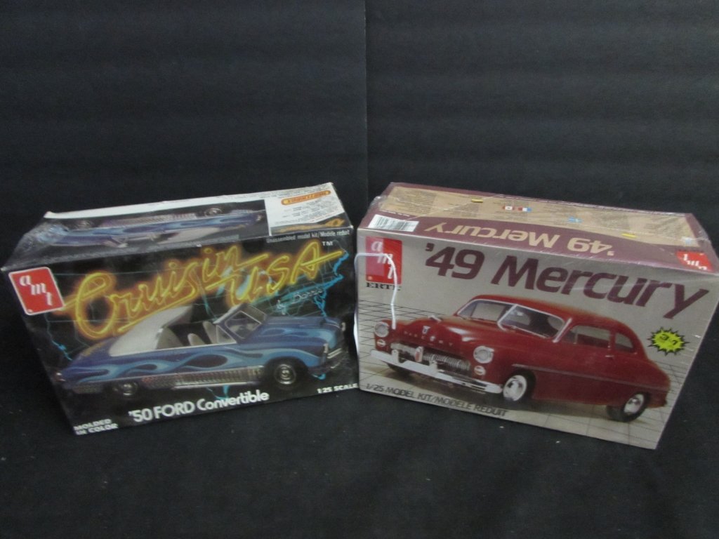 2 VINTAGE PLASTIC CAR MODEL KITS: 2 VINTAGE PLASTIC CAR MODEL KITS BOTH ARE IN ORIGINAL PACKAGING, 49 MERCURY & 50 FORD CONVERTIBLE