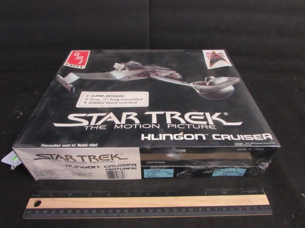VINTAGE STAR TREK KLINGON CRUISER MODEL KIT: VINTAGE STAR TREK KLINGON CRUISER MODEL KIT IN ORIGINAL PACKAGING