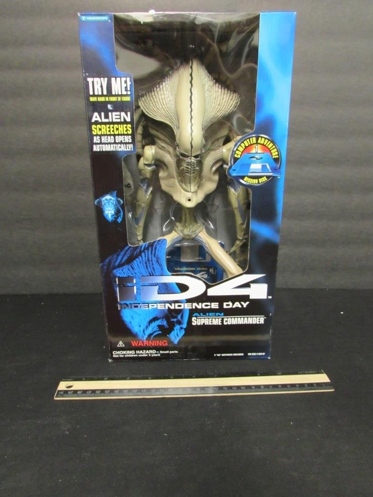 ID4 ALIEN SUPREME COMMANDER FIGURE: ID4 ALIEN SUPREME COMMANDER FIGURE IN ORIGINAL PACKAGING