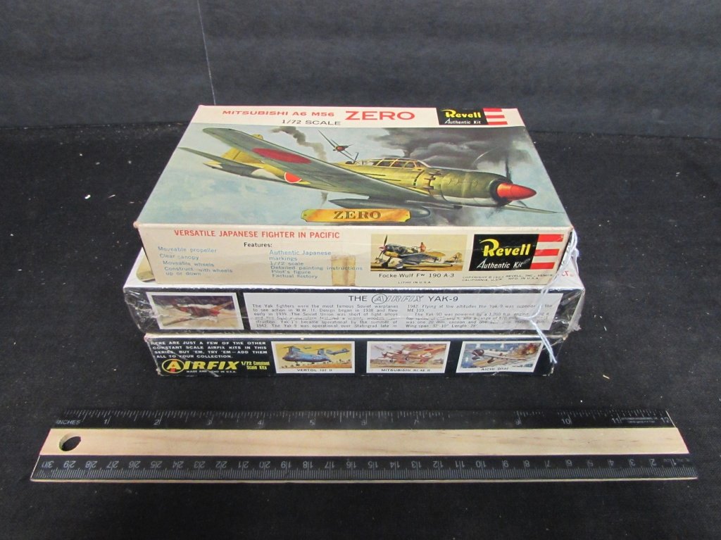 3 VINTAGE PLASTIC AIRCRAFT MODEL KITS: 3 VINTAGE PLASTIC AIRCRAFT MODEL KITS MITSUBISHI A6 M56, YAK-9, & TBM-3 AVENGER