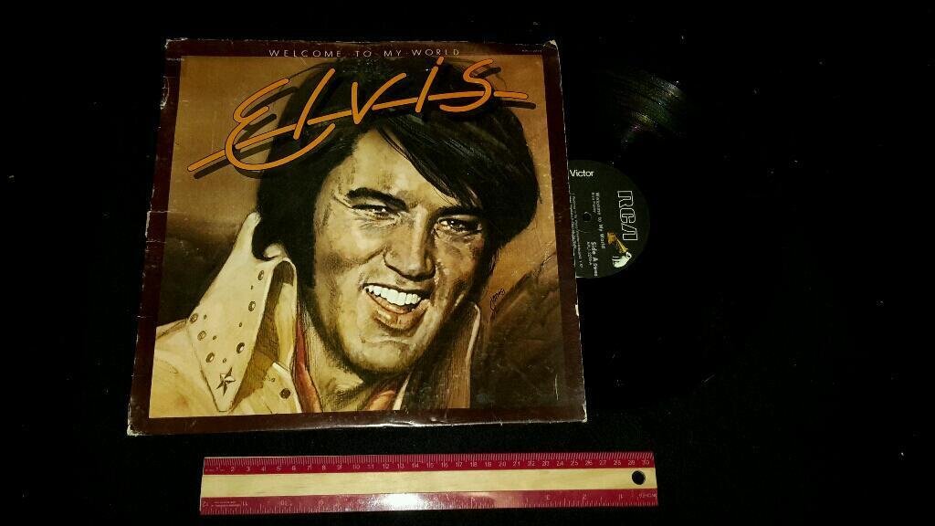 Elvis vinyl record: Welcome to my world record, 1972, cover is in poor condition