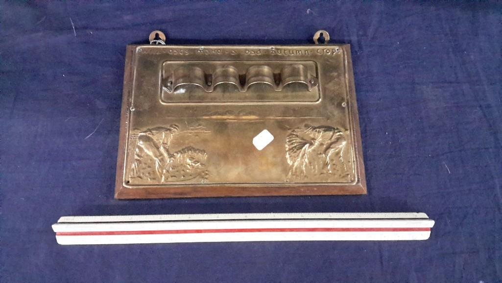 Vintage pipe rack and delft lighter: Vintage copper style pipe holder and delft table lighter