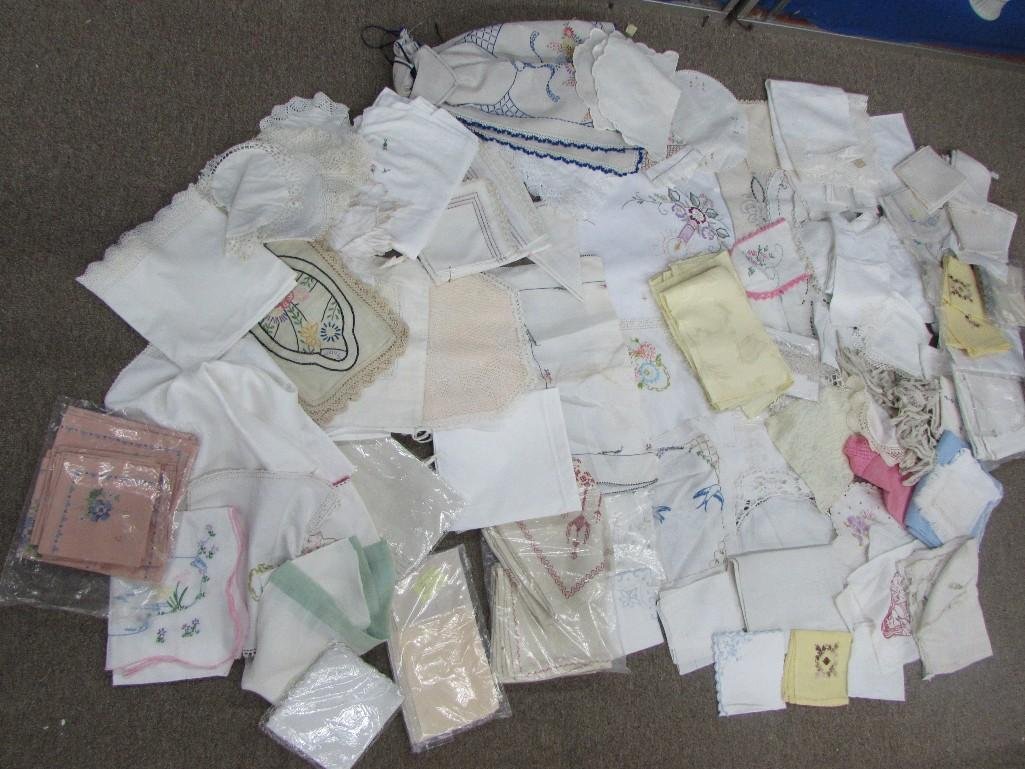 Vintage Embroidered Table Cloth Lot: Beautifully embroidered mix of table cloths and doilies.