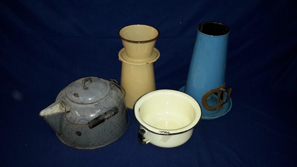Vintage Enamel Ware Tea Pots (7): Nice enamel kitchen ware. 1 vase w/lid and sifter. 1 candle holder, 1 coffee/tea kettle and more.