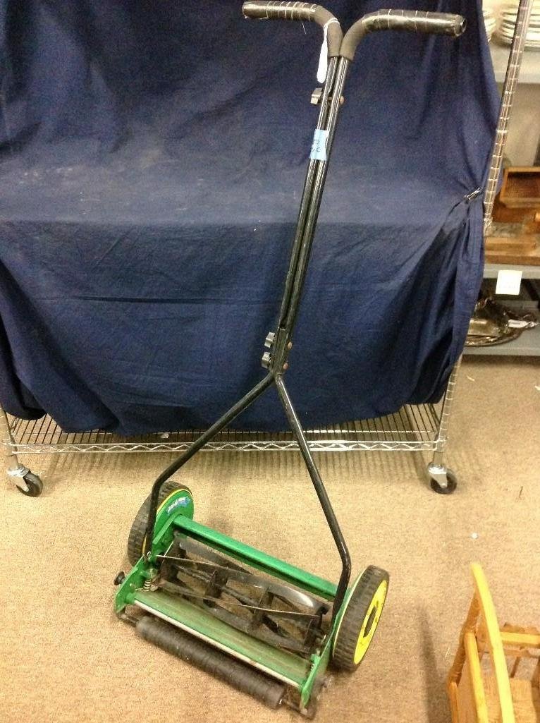 Lawn Mower Manuel Operated: Nice lawn mower push by hand.