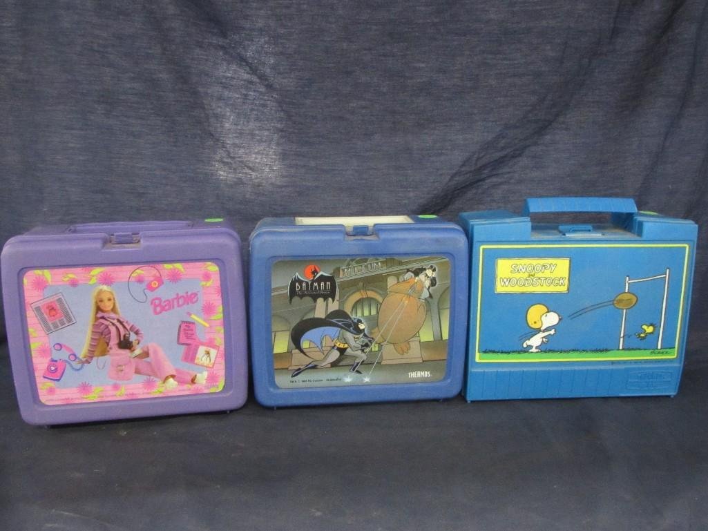 Vintage Lunch Box Collections (3): Barbie lunch box w/thermist, Batman the animated series luch box w/thermist, and snoopy w/wood stock no thermist.