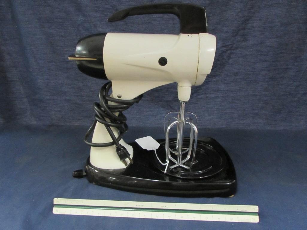 Sunbeam Mixmaster: Electric Sunbeam mixmaster