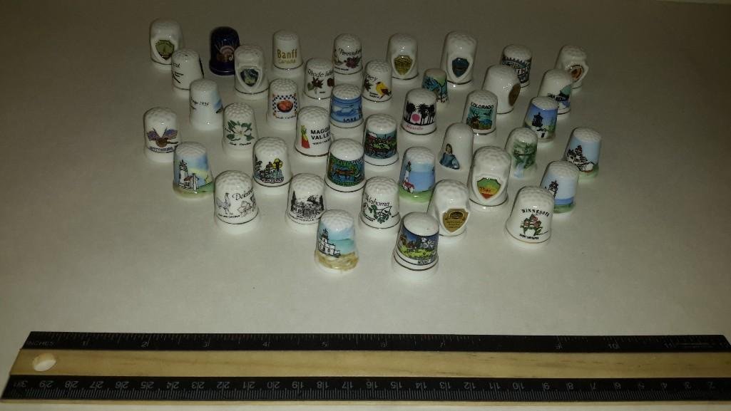 USA States Thimble collection (41): Nice collection of porcelain thimbles, US State theme