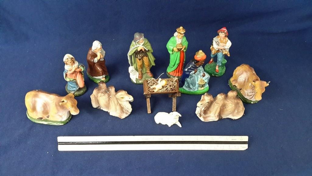 Germany Nativity Figurine Set (13): Composition Joseph & Mary, 2 Sheppard, 2 kings, 2 cow, 1 plastic sheep, 2 camels, plastic Jesus with wood manger