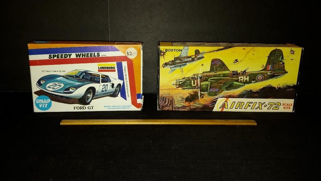 Plastic Model Kits (2): Speedy Wheels Ford GT & Boston aircraft model kit