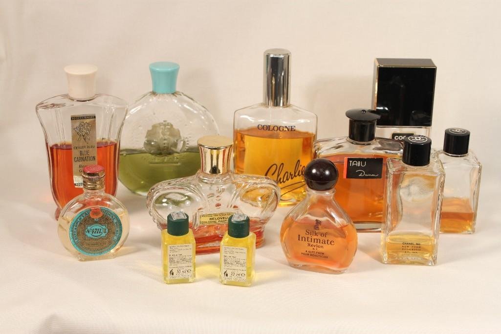 Ladies Perfume Bottles (12): Most with colognes, titles include: CoCo Chanel, Longevo, Charlie, Tabu, Revlon, Prince Matchabelli, and others