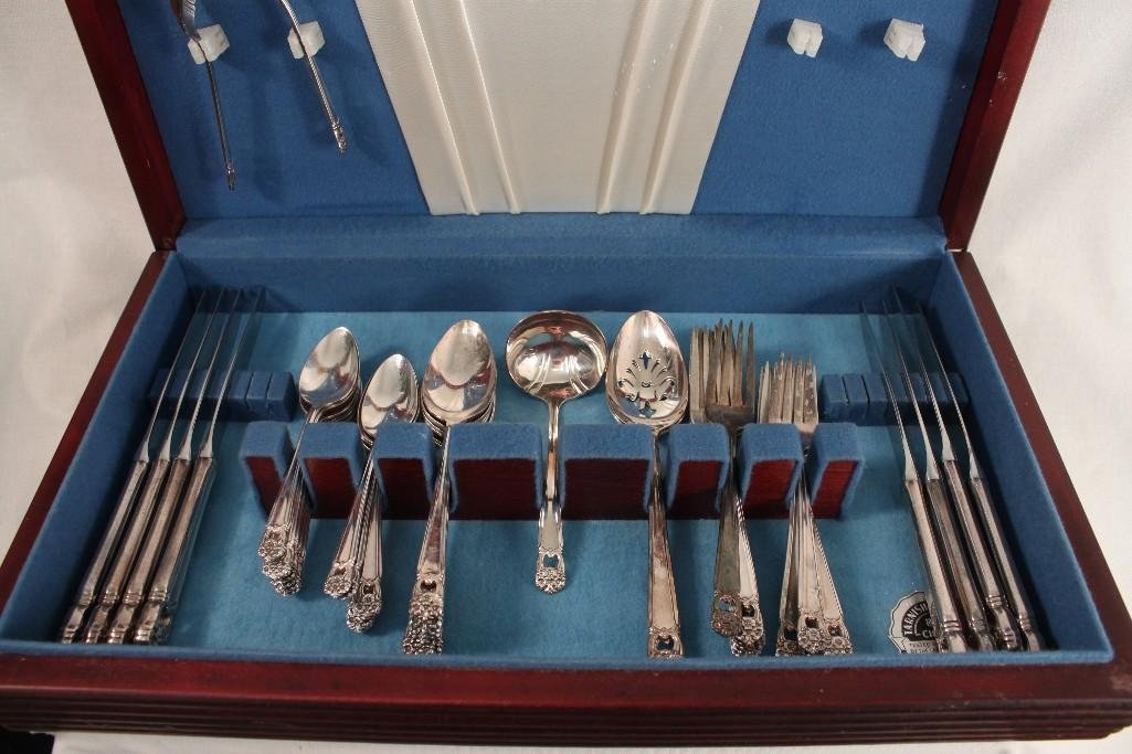 Rogers Bros. Silver Plated Flatware "Eternally Yours": Incomplete set of 48 pieces. Knives, forks, spoons, and more. 