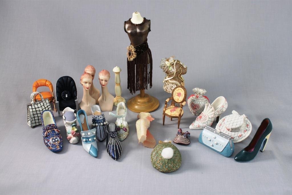 Miniature Mannequin shoe and purse assortment (24): sizes range from 5.5"-10" tall, makers include "Just The Right She" and "Take A Seat."