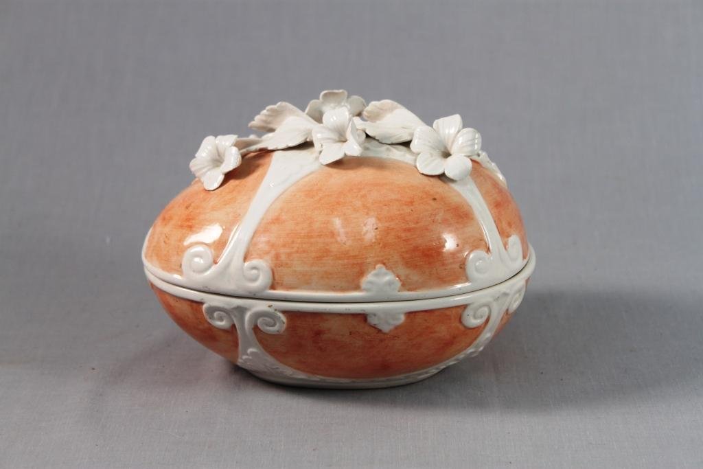 Decorative Italian Lidded Dish: marked M1 K2965, made in Italy, 6" long