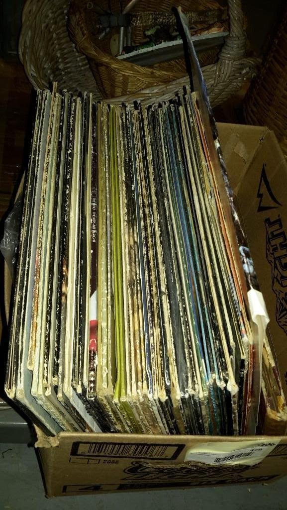 Record Collection: T.S. Monk, Bugs Bunny, Ron Banks and the Dramatics, Moe Bandi, Elvin Bishop, More Hot Country Vol 2, Scorpions, The Monkeys, The Who, Rolling Stones, Mc Jagger, David Bowie, Pink Floyd and more.