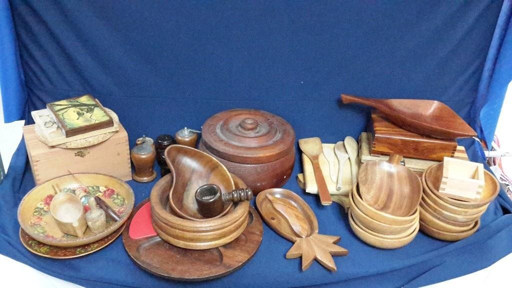 Wood Kitchenware: Salt shakers, pepper grinders, bowls, trays, boxes, wine stop and more. 
