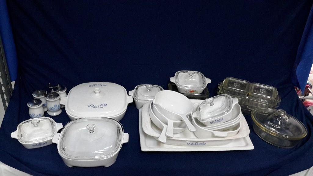Glass Cookware: 9 containers have lids. Brands; Sidekick Corningware x3, Corningware x10, 2 sets of salt and pepper shakers, 1 oval pyrex, 3 Glassbake with lids and more.