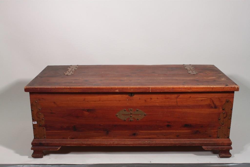 Ed Roos Company Cedar Chest with Contents Feb 15, 2015 The Auction