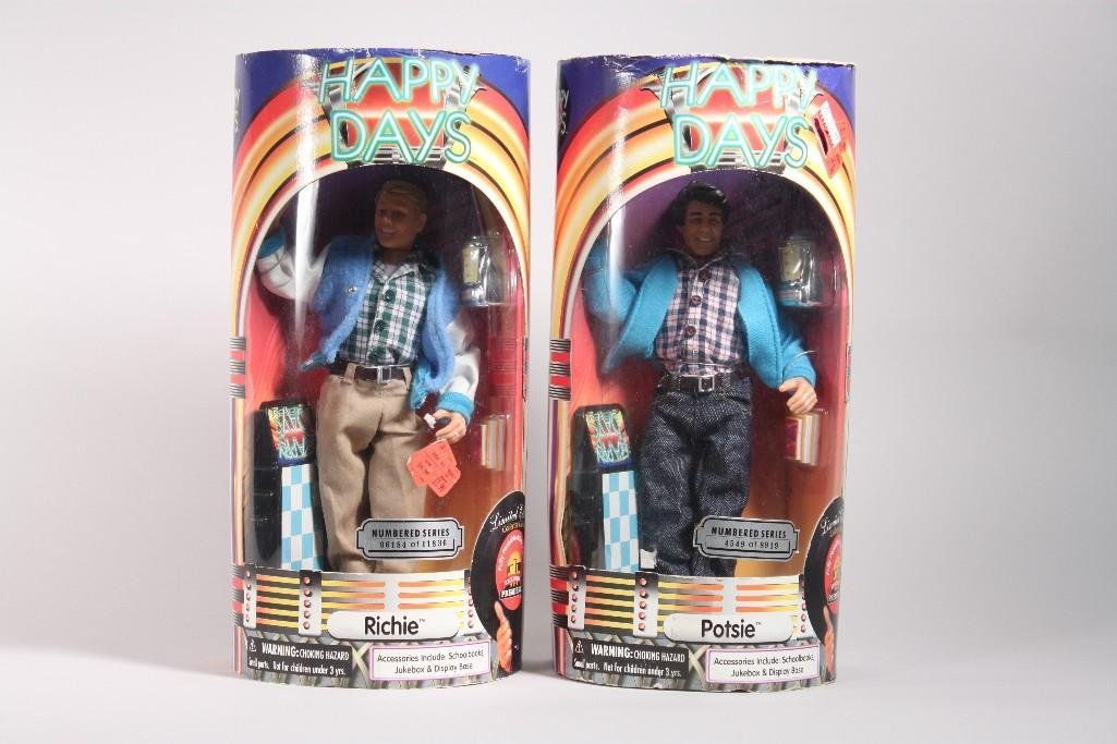 Happy Days Collectible Dolls (2): Limited edition fully poseable action figures, Potsie and Richie figures. come in original packaging
