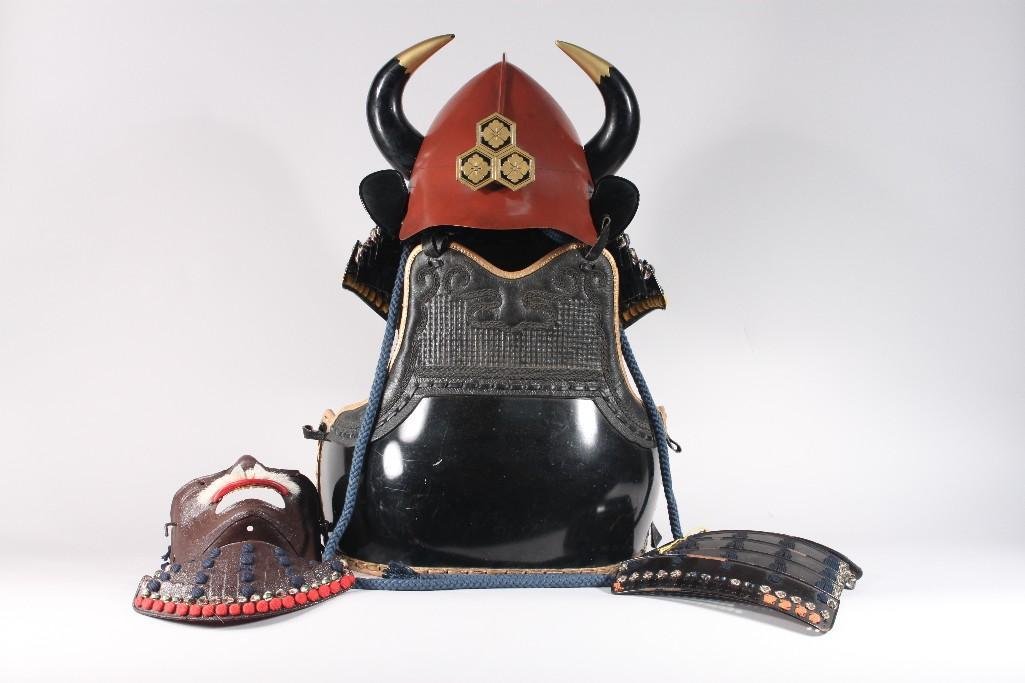 Reproduction Samurai Armor (4): Lot includes highly detailed face mask, one breast plate, a helmet with horns , one shoulder armor