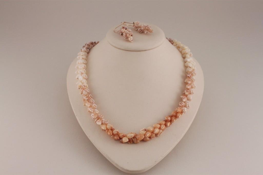 Niihau Shell Lei Necklace and Earrings: Vintage hand made Niihau Shell Necklace and Pierced earrings, excellent condition, 17" long, the earrings are 1" long. Comes with nice display box