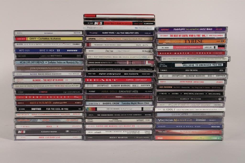 CD collection (20+): Titles include: "Hootie & The Blowfish", "Heart", "diViNYLS", and many more.