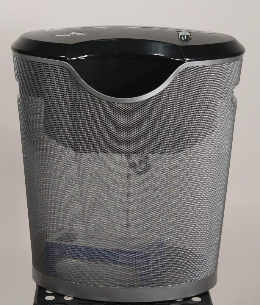 Fellowes Paper Shredder: comes with shredder bags, electric, in working condition