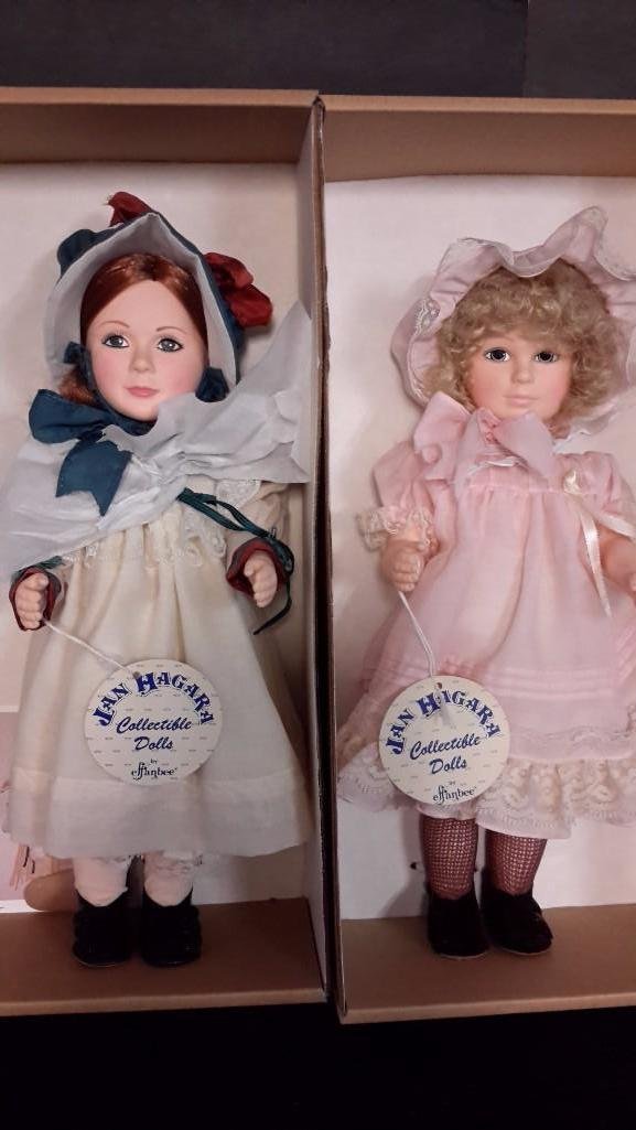 Effanbee Laurel & Leslie Dolls: Laurel is a 15" 1984 Jan Hagara Collectible Doll, and Leslie is a 15" 1985 Jan Hagara Collectible Doll