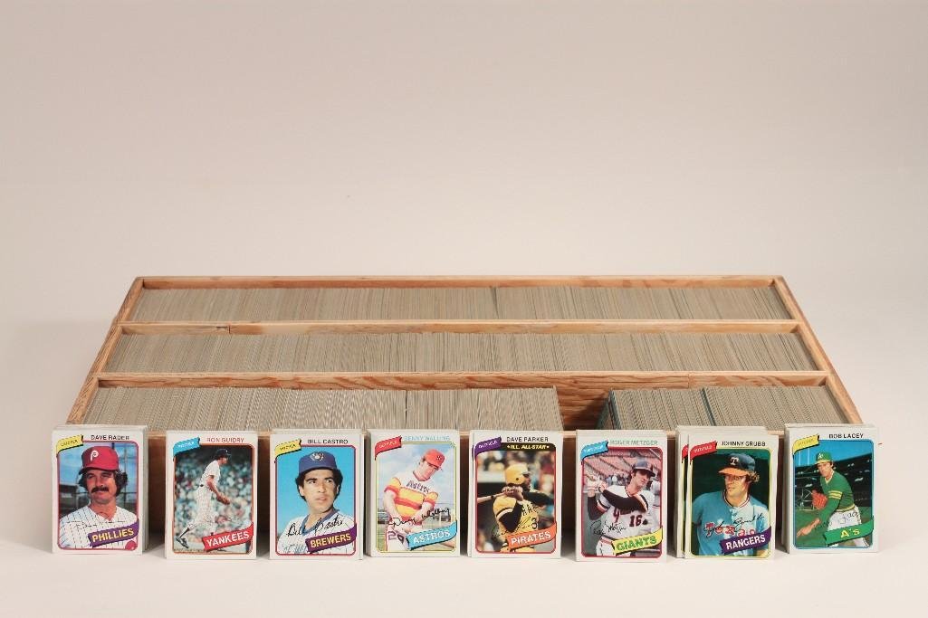 Topps Baseball Trading Cards: 1980 Topps baseball trading cards in divided wood box 