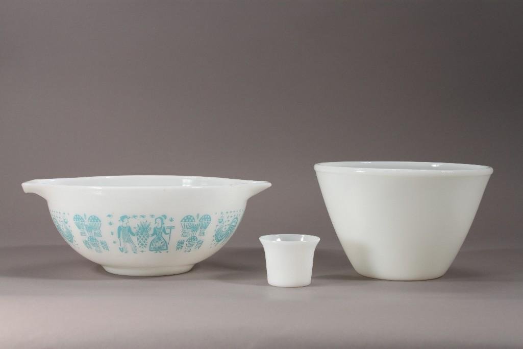 Pyrex and Fire-King Mixing Bowls (3): Pyrex mixing bowl is 11" across, Fire-King has 7.5" diameter, also includes a small Fire-King pinch bowl