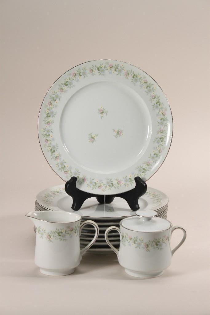 Johann Haviland Bavarian China (10): Items include: marked Johann Haviland Germany, eight 10" dinner plates, and a sugar and creamer.