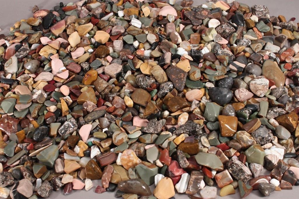 Large Rock and Agate Collection: 17 lbs of stones and rocks, multiple colors and various sizes.