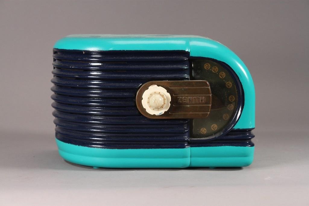 Vintage Zenith Radio: Has been embellished, measures 11" long, 6" tall, 6" deep, missing backing, has been painted, model no. R781477, shows wear