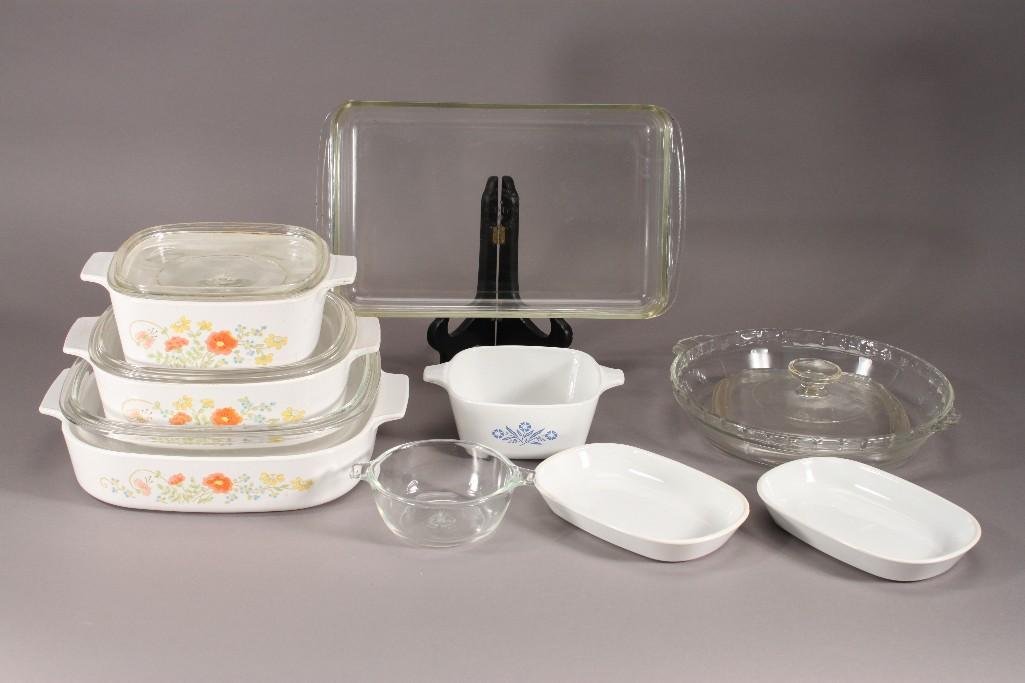 Corning Ware and Pyrex Cookware (9): Items include a 10" x 10" x 2", 2 qrt, and 1.5" qrt casserole dishes, Pyrex pie dish, 11.75" 7.5" x 1.75" Pyrex dish and more 