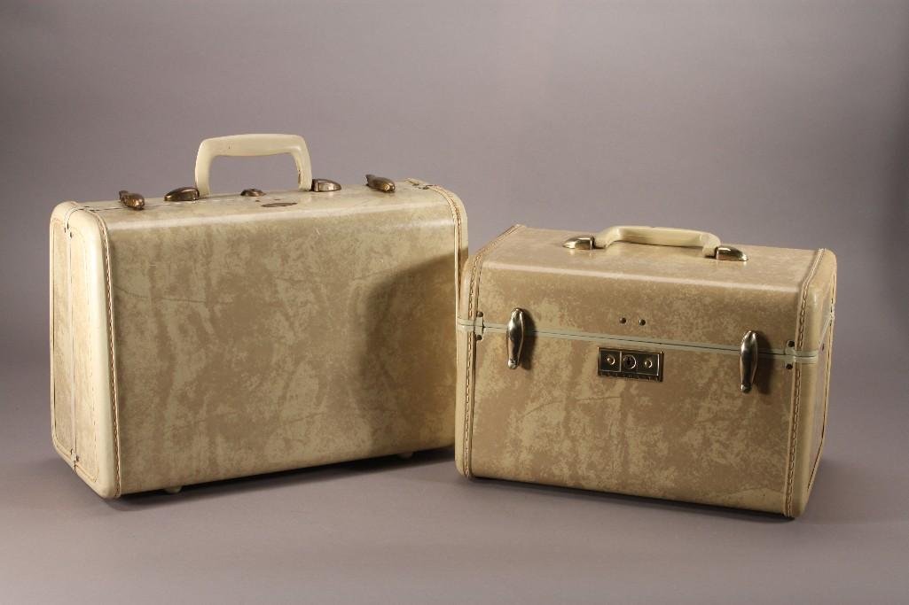 Vintage Samsonite Luggage (2): Both are marked Shwayder Bros. Inc Samsonite Denver Detroit, small overnight case is 15" x 10" x 7", and the train case is 13" x 8.5" x 8", both are in good con
