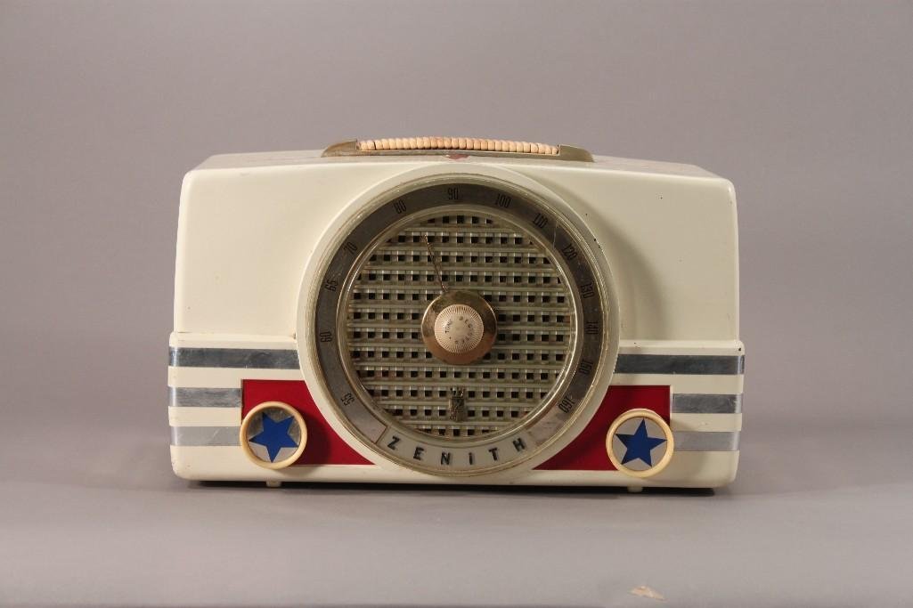 Vintage Zenith Radio (1 of 6)