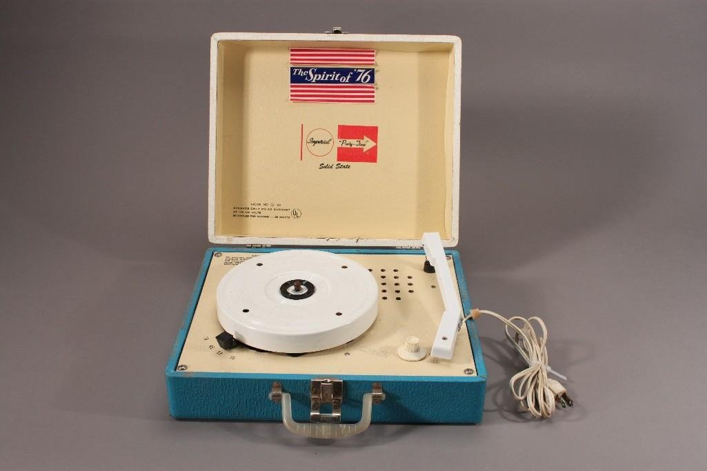 Imperial Party Time Record Player (1 of 5)