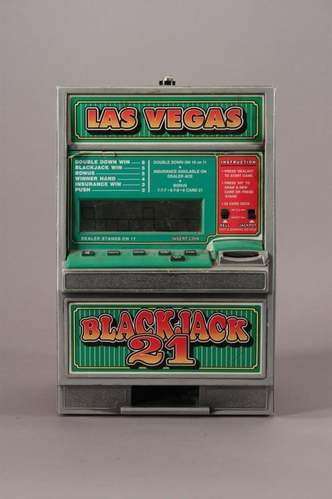Las Vegas Black Jack Toy Machine (1 of 8)