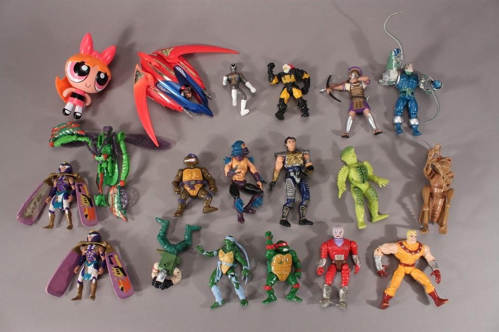 Action Figures: Includes powder puff girl, teenage mutant ninja turtle, bugs life, and more 