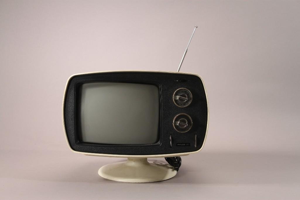 Vintage Philco TV (1 of 7)