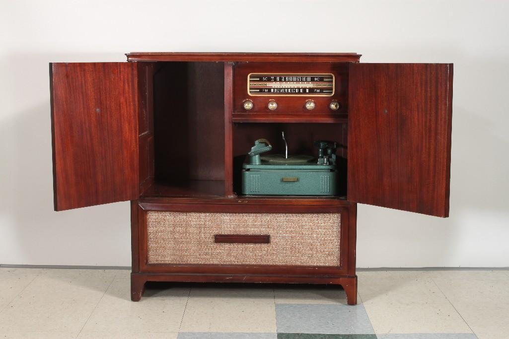 Vintage Philco Stereo In Cabinet (1 of 8)