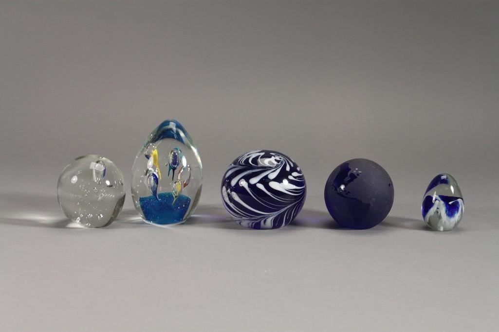 Art Glass Paperweights (5) (1 of 6)