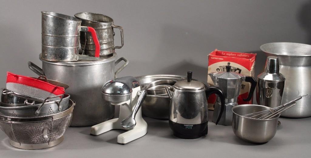 Vintage Metal Kitchenware (1 of 6)