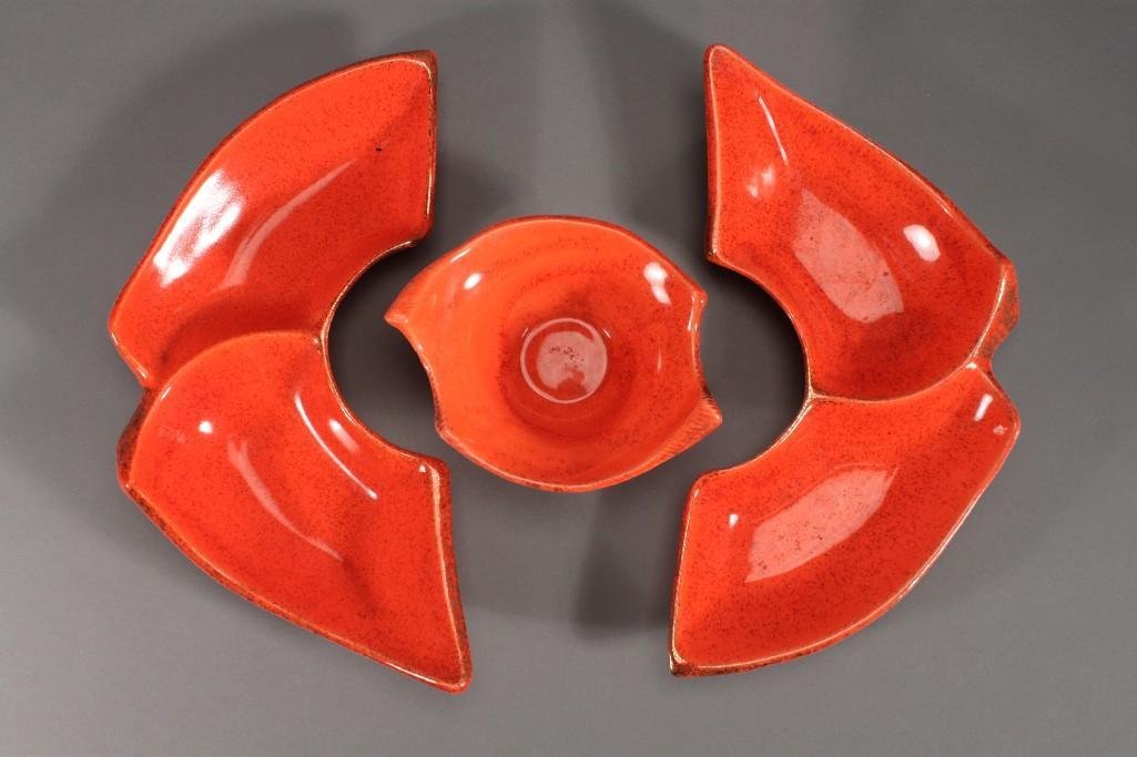 Vintage Condiment DIsh: Three pieces. Bottom is marked 385 USA. Good condition.