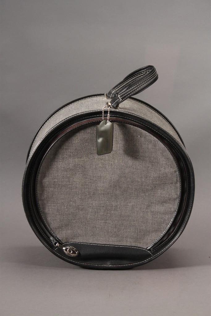 Atlantic Vintage Hat Box: Gray hat box measures 15''x7'', with handle and id tag, good condition.