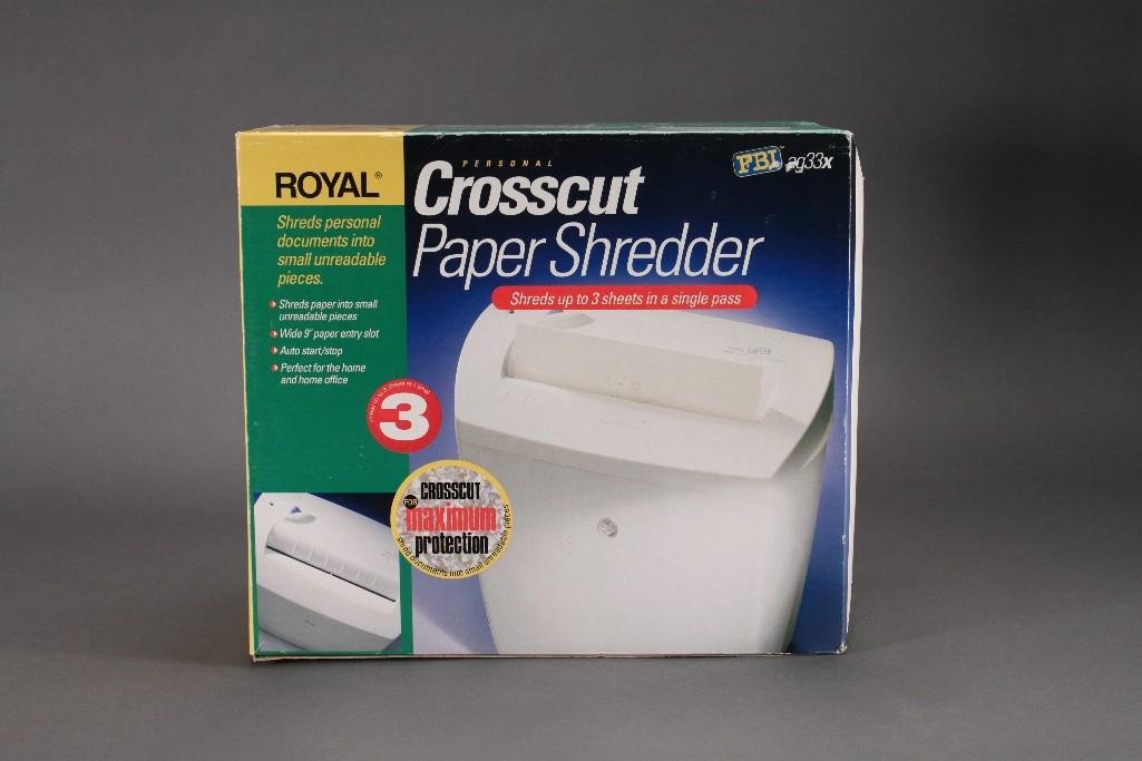 Royal Crosscut Paper Shredder (1 of 3)